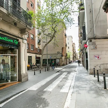 12gra1070 - Cozy Flat In The Heart Of Gracia!